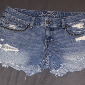Jewel Lined pocket ripped jean shorts